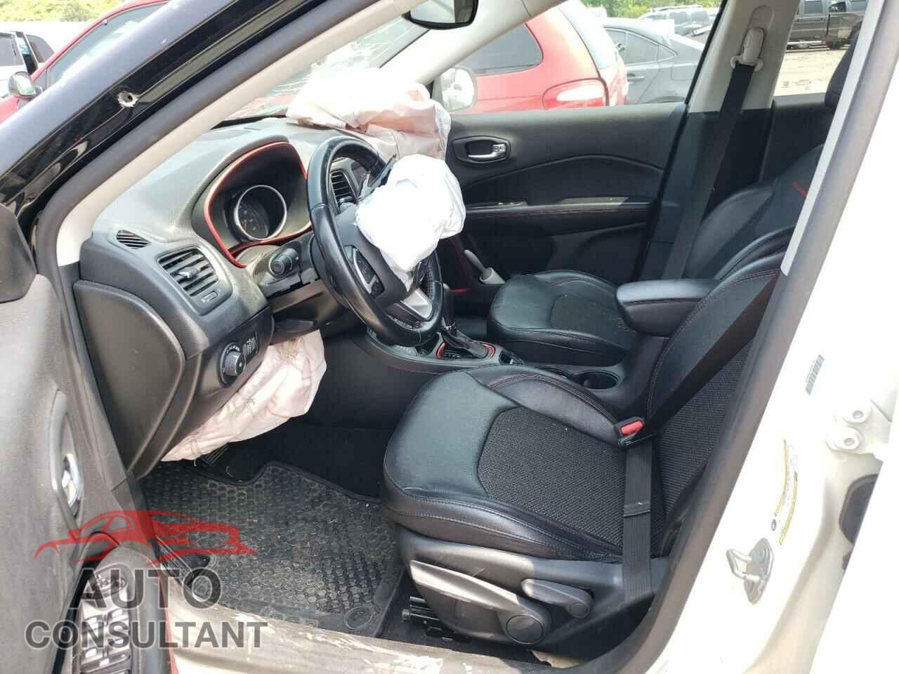JEEP COMPASS 2020 - 3C4NJDDB5LT177320
