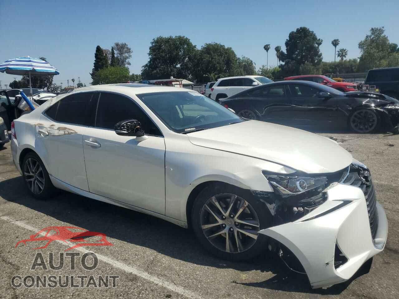 LEXUS IS 2018 - JTHBA1D21J5074893