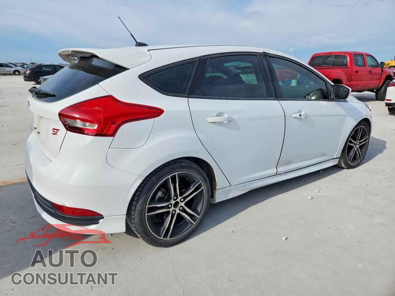 FORD FOCUS 2017 - 1FADP3L99HL292661