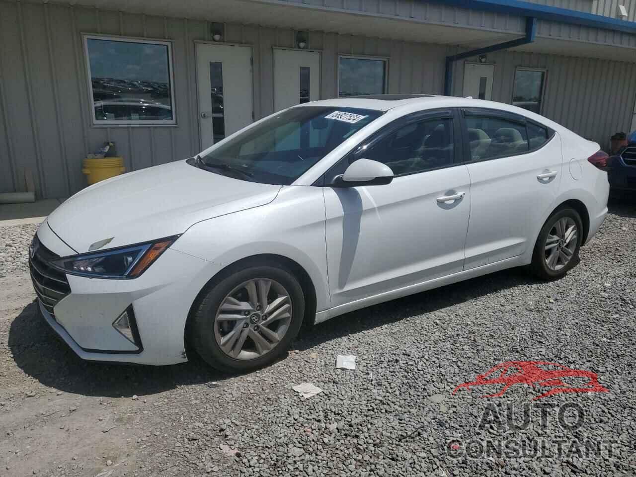 HYUNDAI ELANTRA 2019 - 5NPD84LF4KH428614