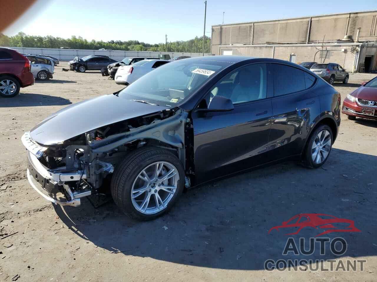 TESLA MODEL Y 2024 - 7SAYGDEE4RA264198