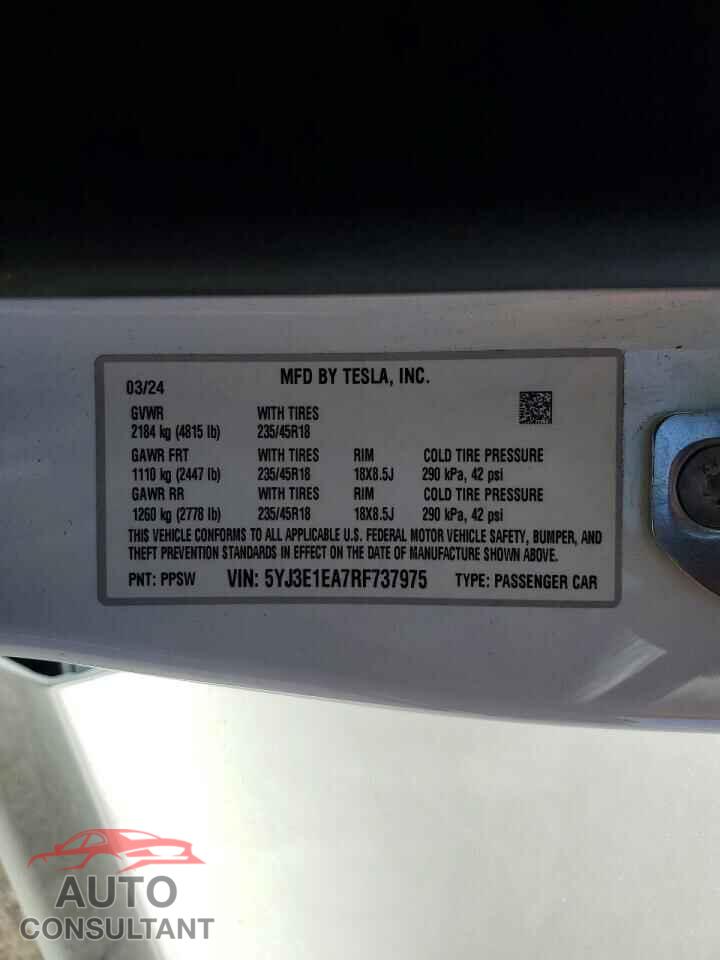 TESLA MODEL 3 2024 - 5YJ3E1EA7RF737975
