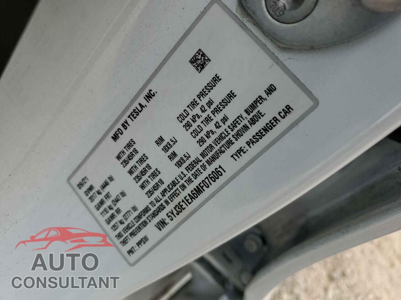 TESLA MODEL 3 2021 - 5YJ3E1EA6MF076061