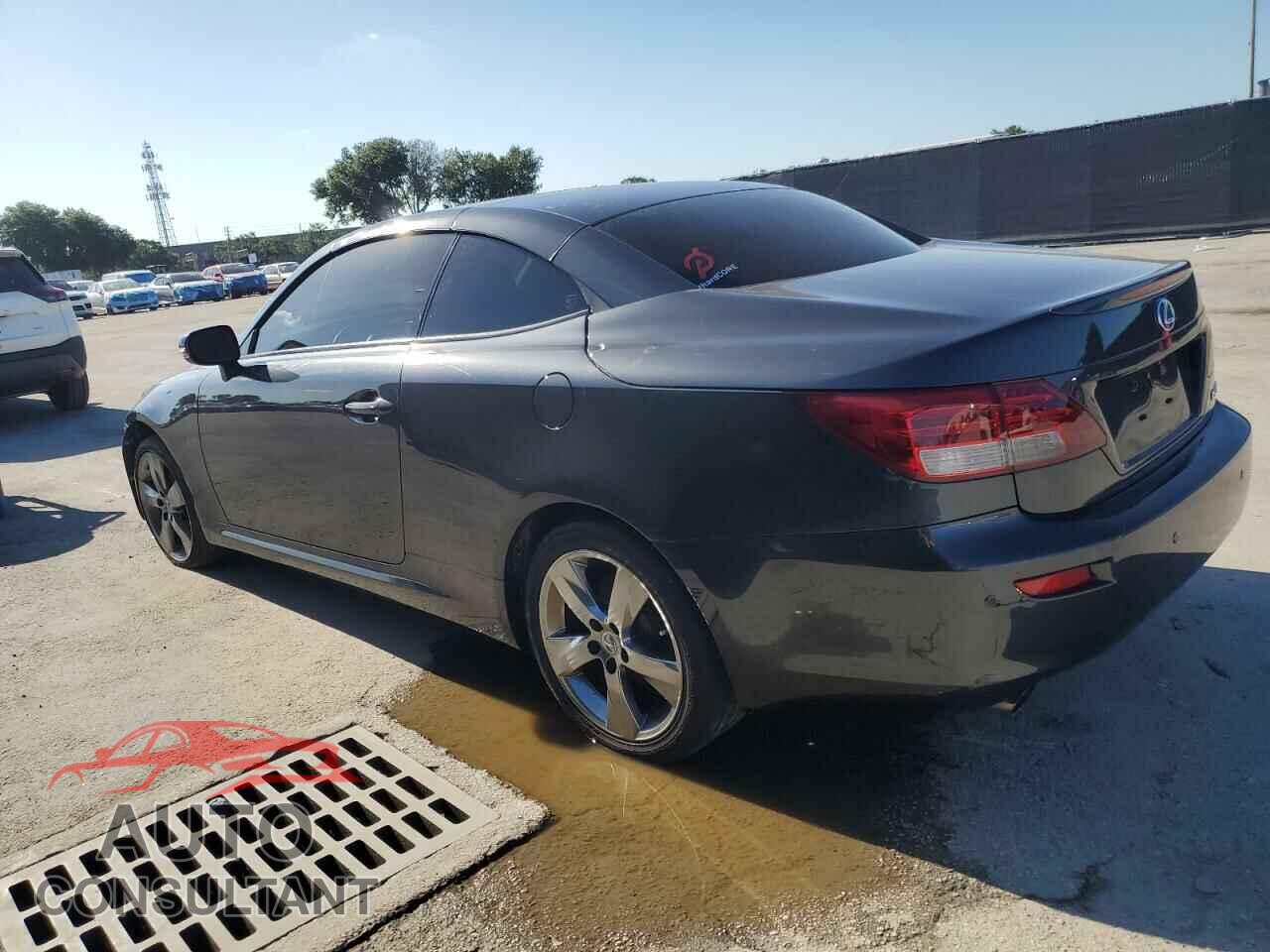LEXUS IS 2011 - JTHFF2C28B2517151