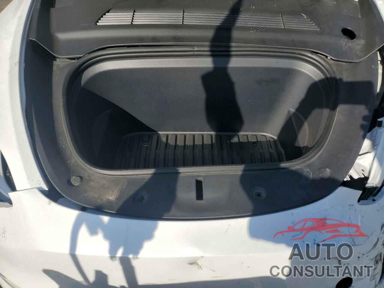 TESLA MODEL Y 2023 - 7SAYGDEE1PA072010
