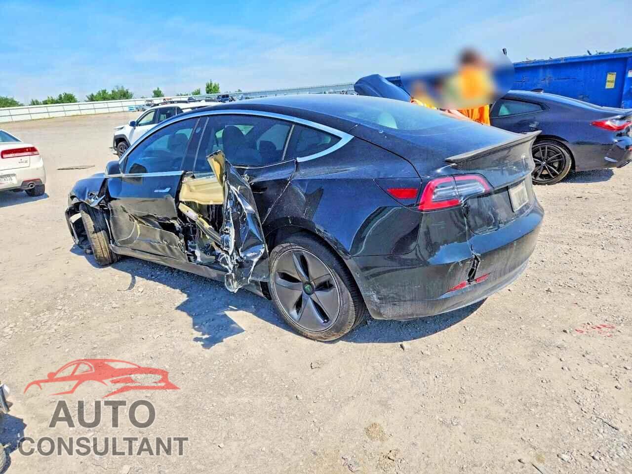 TESLA MODEL 3 2019 - 5YJ3E1EB2KF194856