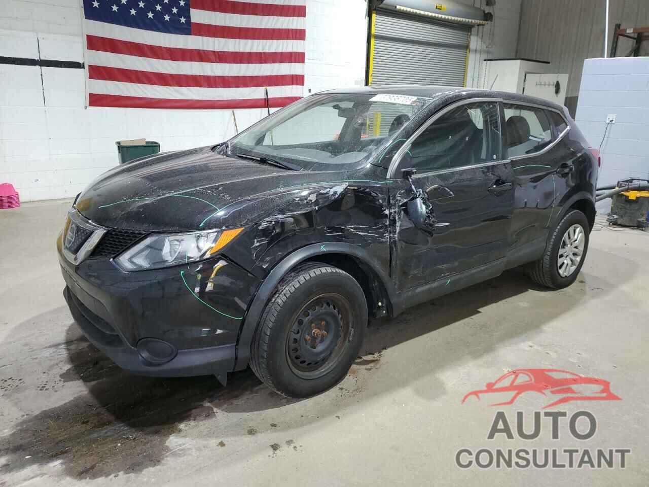 NISSAN ROGUE 2018 - JN1BJ1CR6JW256280