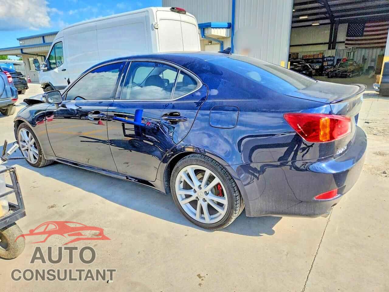 LEXUS IS 2010 - JTHBF5C29A5113529