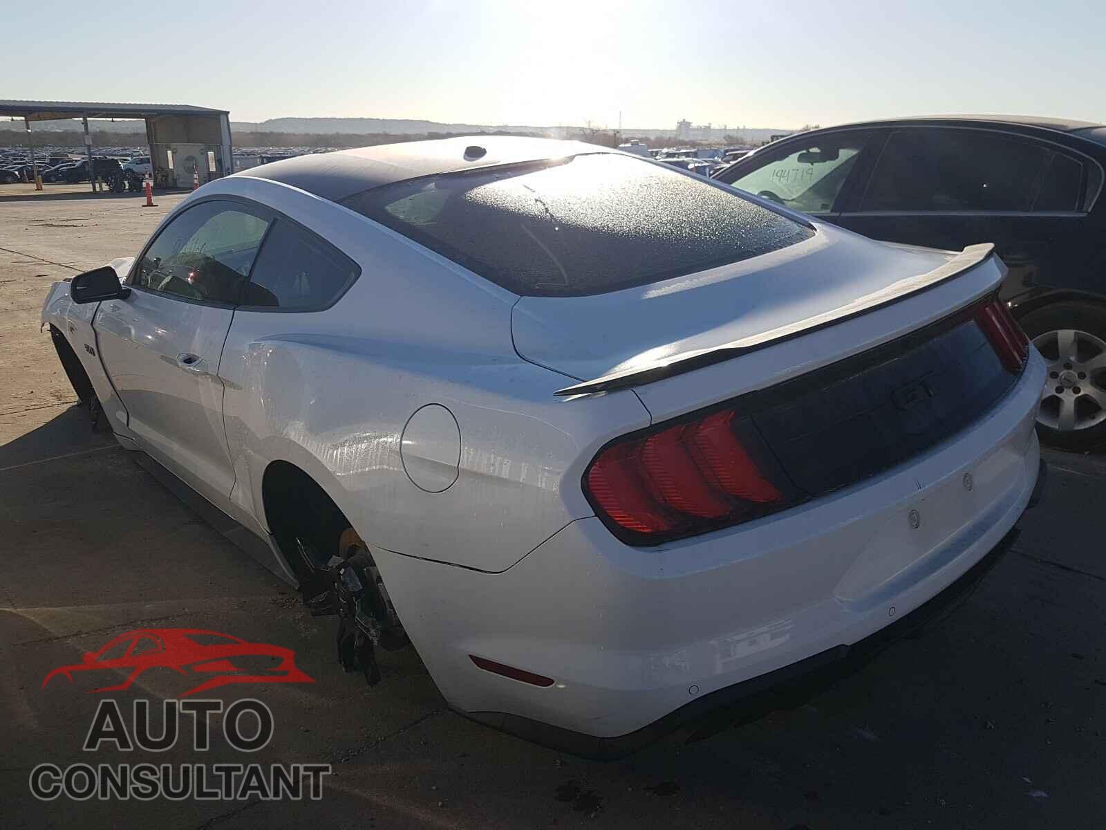 FORD MUSTANG 2019 - 1FA6P8CF9K5157672