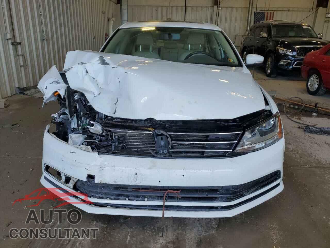 VOLKSWAGEN JETTA 2017 - 3VWDB7AJ8HM200903