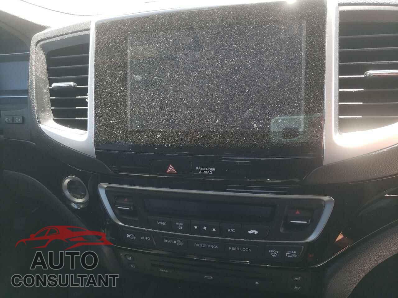 HONDA PILOT 2017 - 5FNYF6H02HB046404
