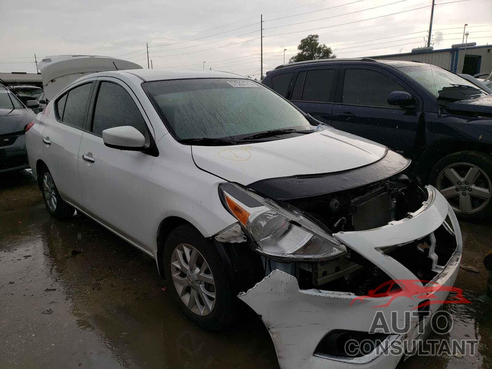 NISSAN VERSA 2018 - 3N1CN7AP4JL813075