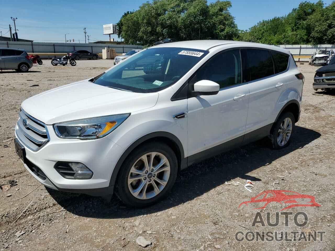 FORD ESCAPE 2017 - 1FMCU9GD7HUC79123