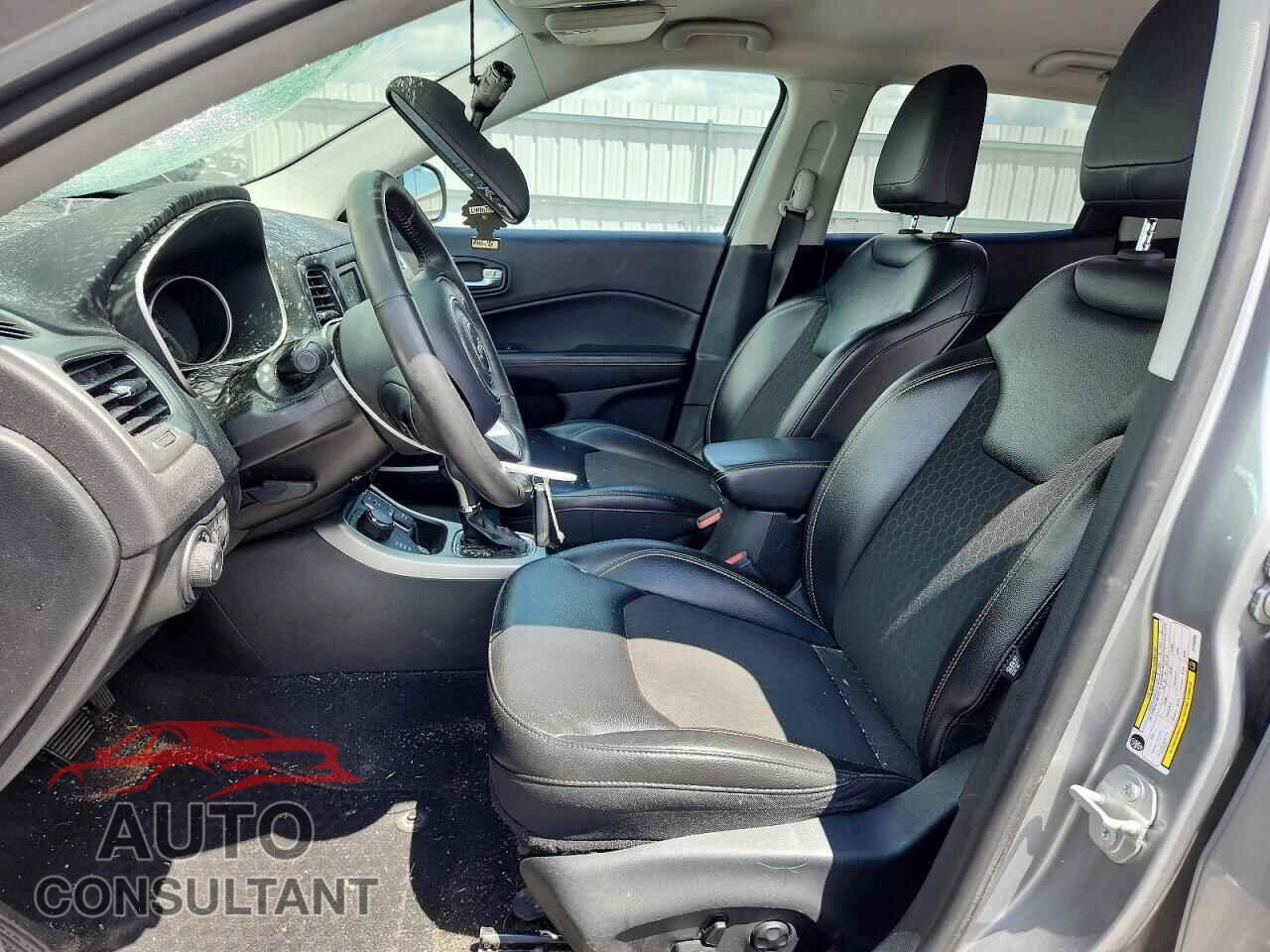 JEEP COMPASS 2018 - 3C4NJDBB7JT366065