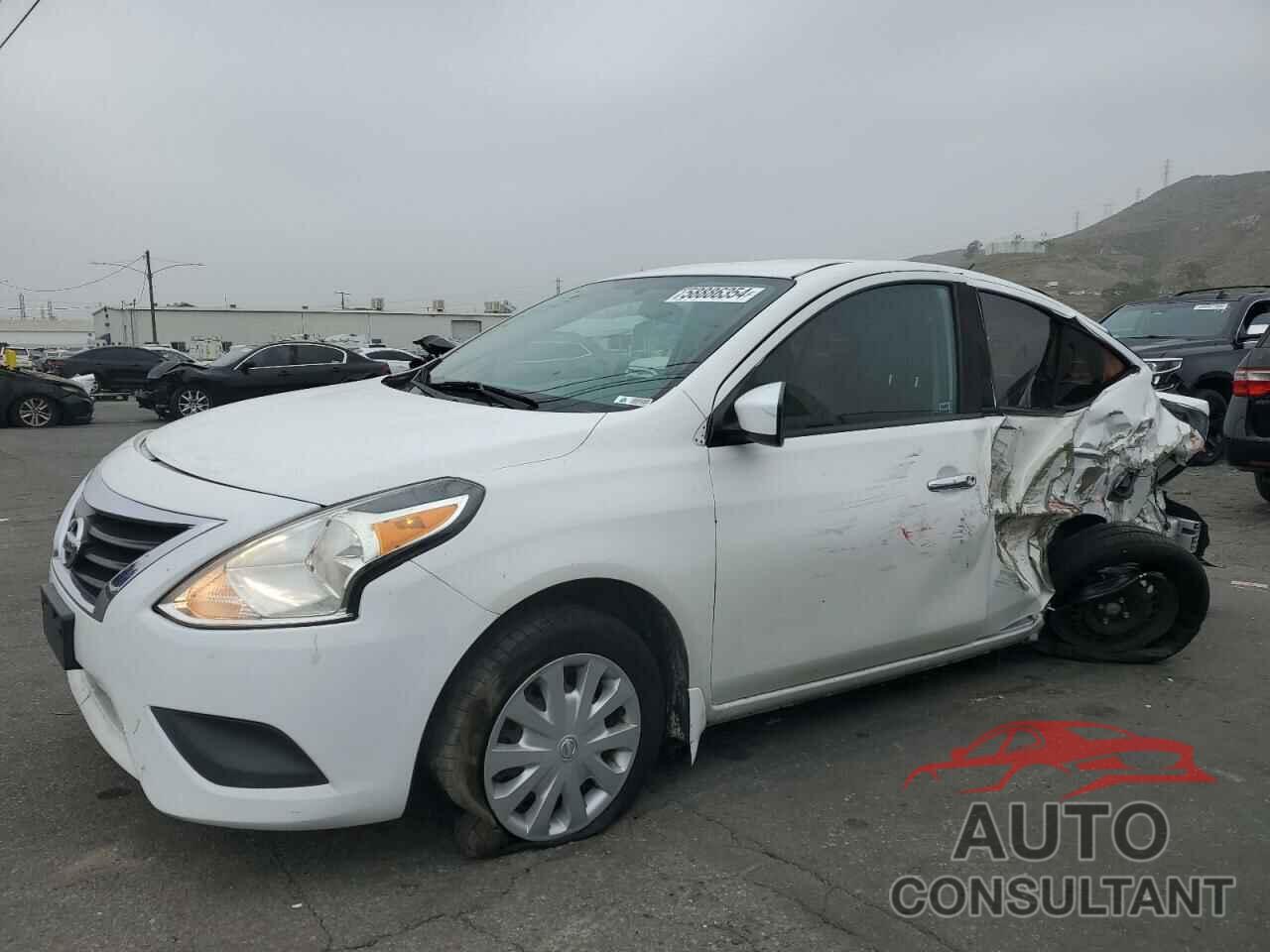 NISSAN VERSA 2017 - 3N1CN7AP9HL811901