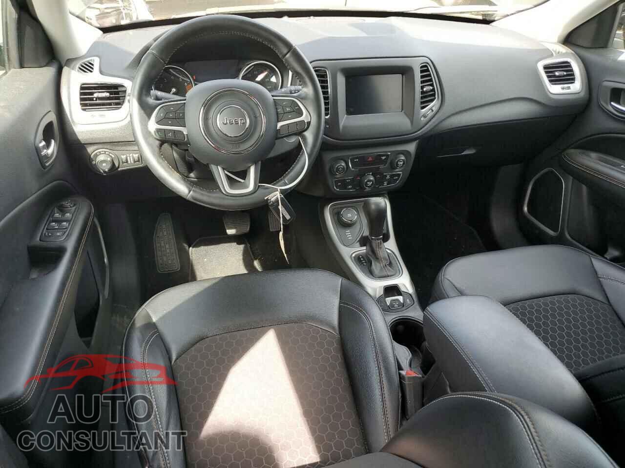 JEEP COMPASS 2020 - 3C4NJDBB7LT132379