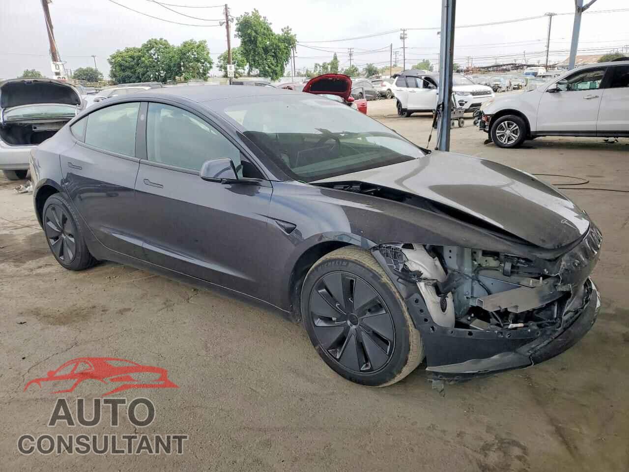 TESLA MODEL 3 2025 - 5YJ3E1EA2SF072425