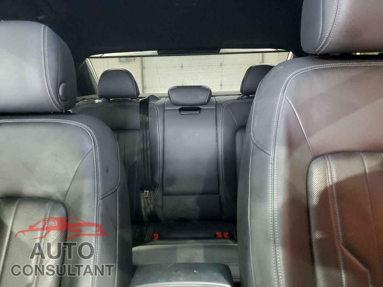 AUDI A6 2019 - WAUL2AF25KN017465