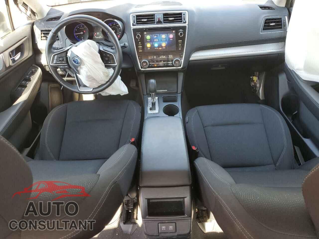 SUBARU LEGACY 2019 - 4S3BNAF67K3029573