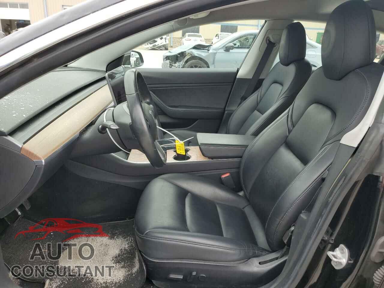 TESLA MODEL 3 2019 - 5YJ3E1EA8KF296847