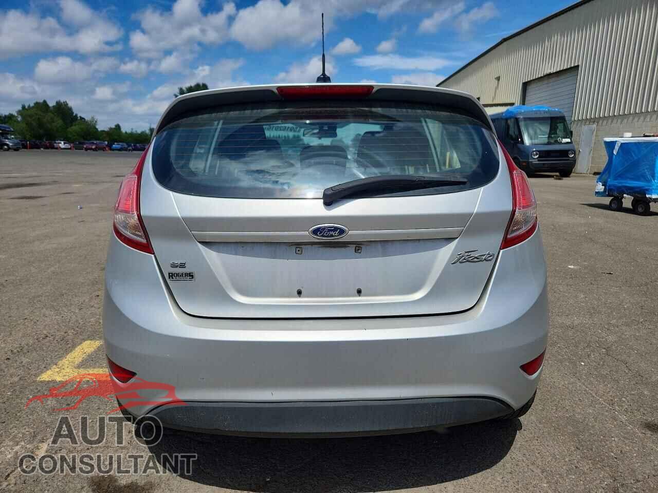 FORD FIESTA 2015 - 3FADP4EJ0FM123637
