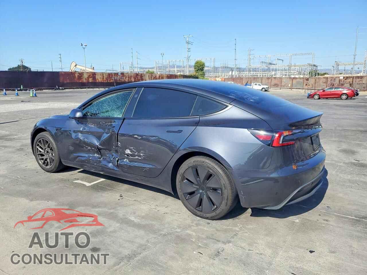TESLA MODEL 3 2024 - 5YJ3E1EA9RF743096