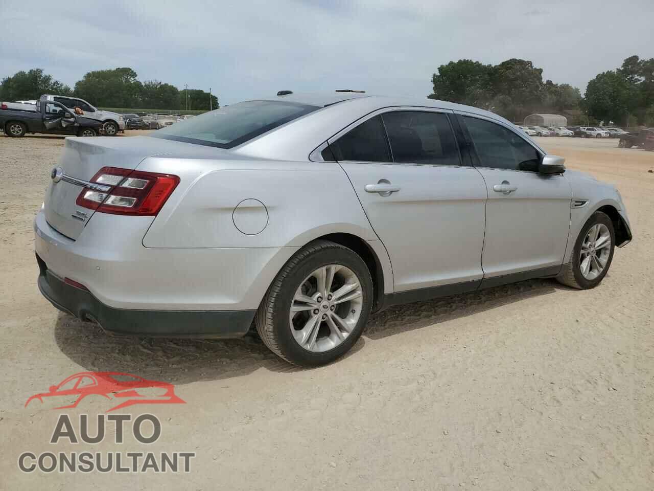 FORD TAURUS 2017 - 1FAHP2E86HG126901