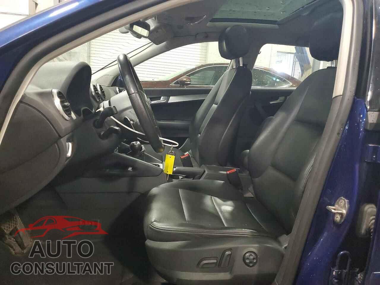 AUDI A3 2012 - WAUKJAFM2CA131156