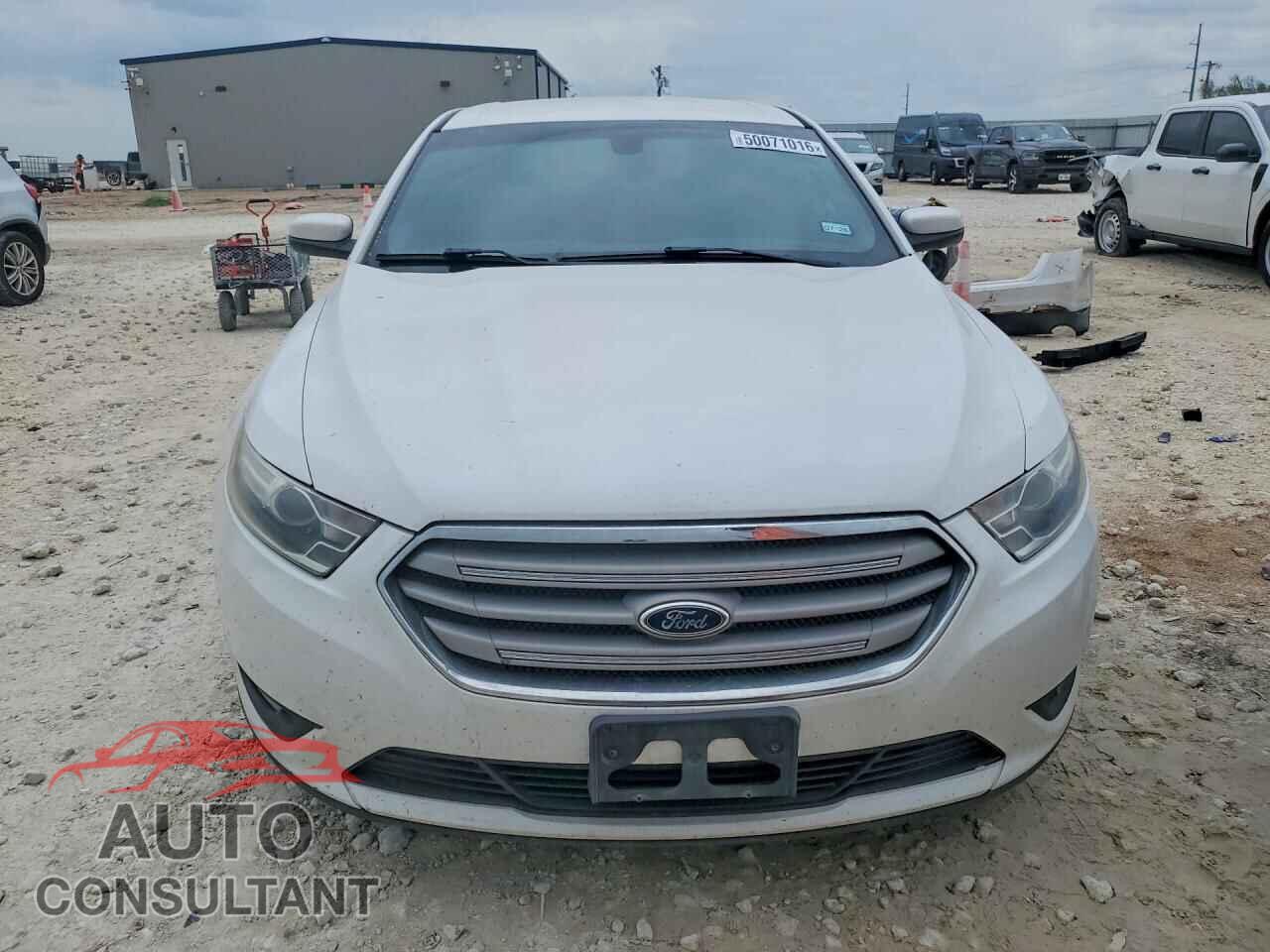 FORD TAURUS 2013 - 1FAHP2E84DG206160