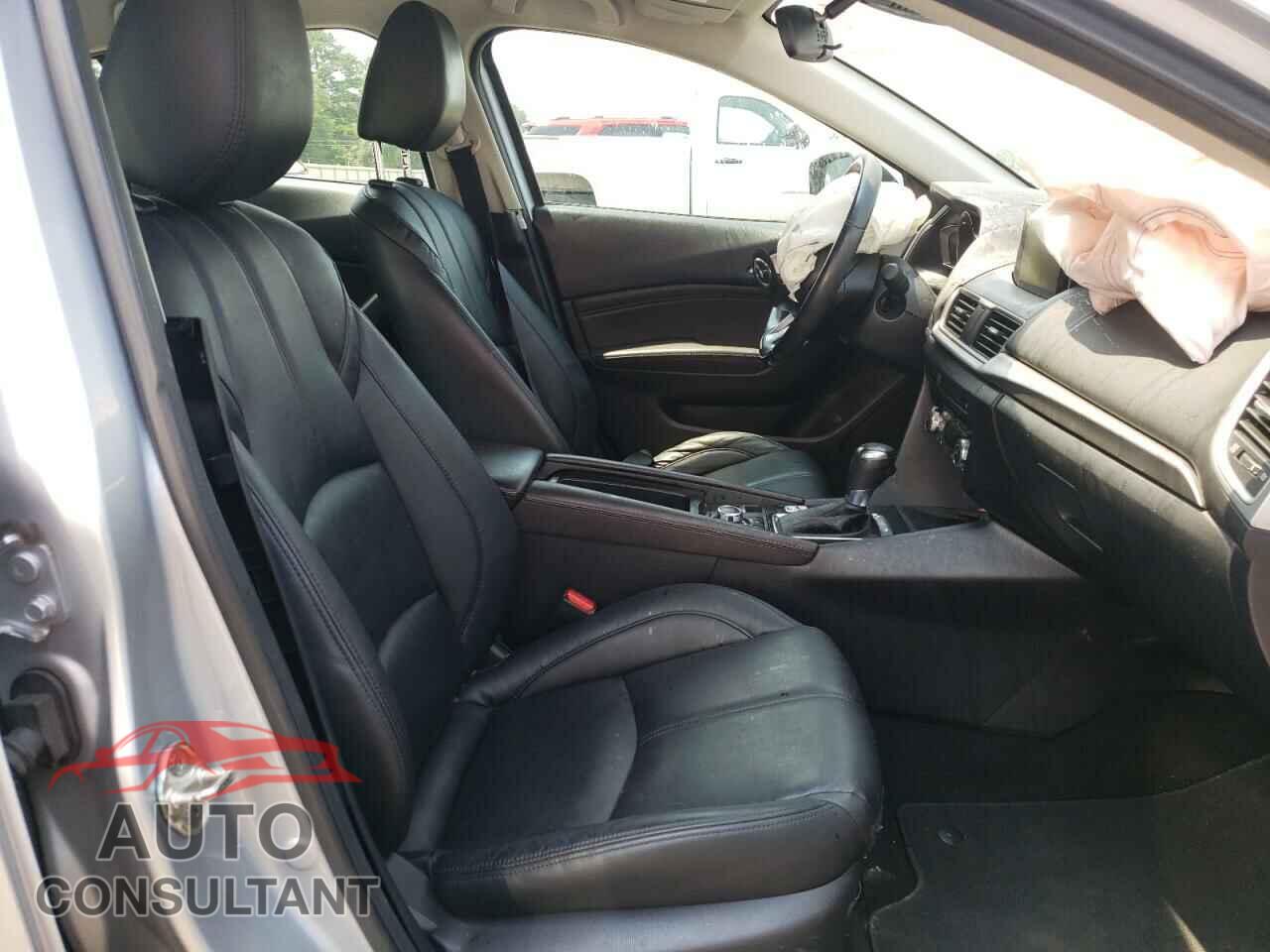 MAZDA 3 2017 - 3MZBN1V79HM108516