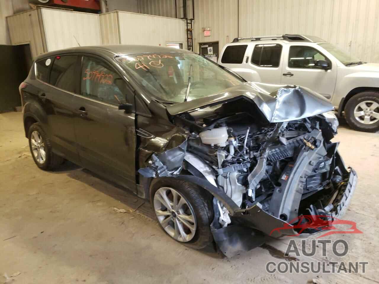 FORD ESCAPE 2017 - 1FMCU9GD3HUA17566