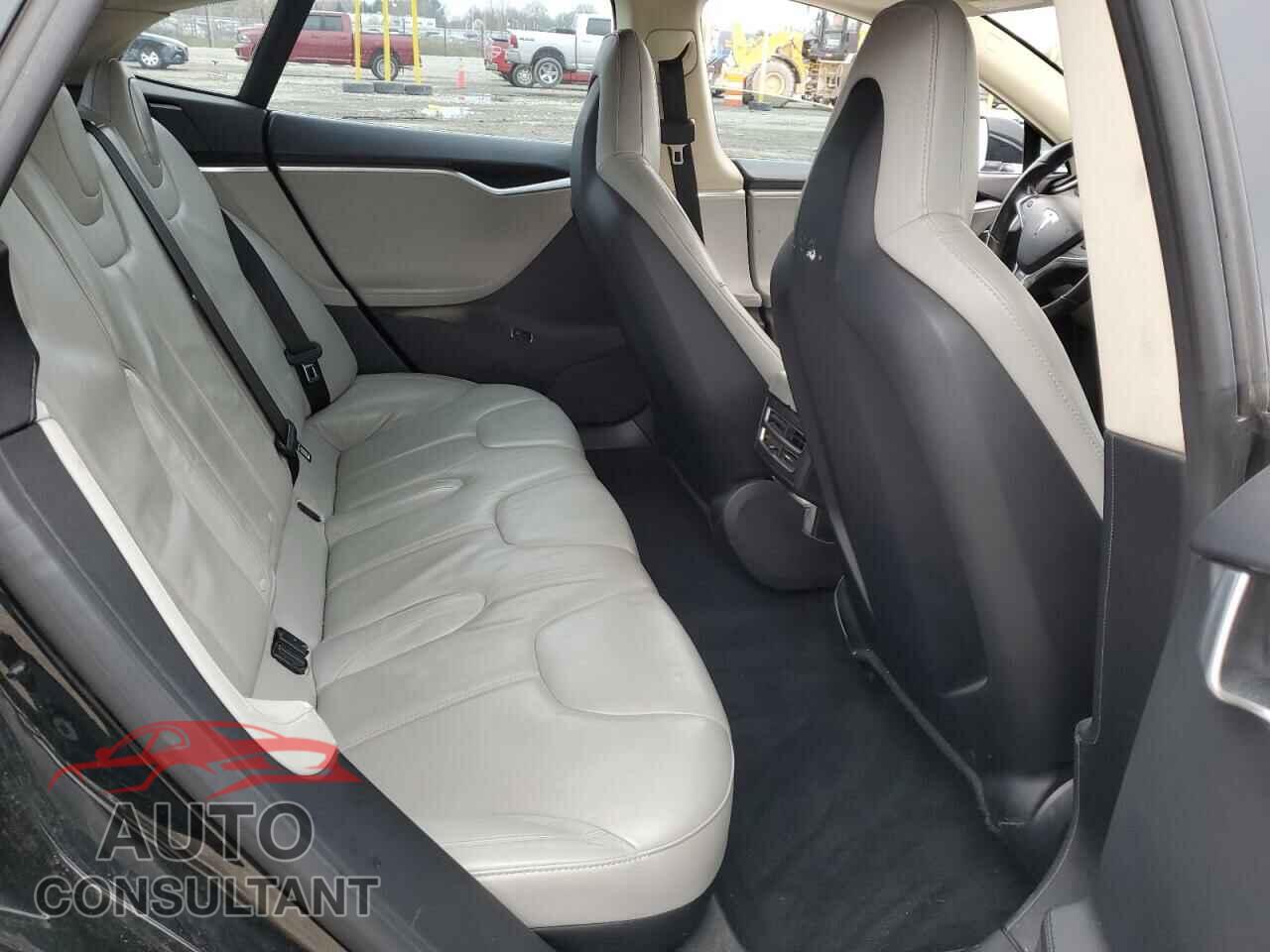 TESLA MODEL S 2013 - 5YJSA1AC4DFP10725