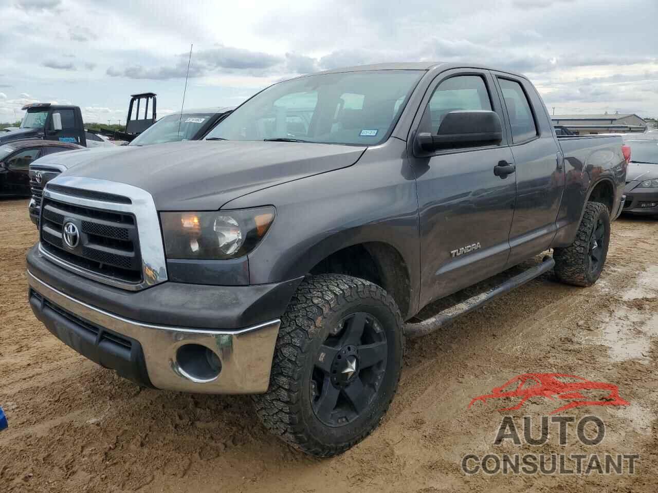 TOYOTA TUNDRA 2011 - 5TFRM5F13BX033397