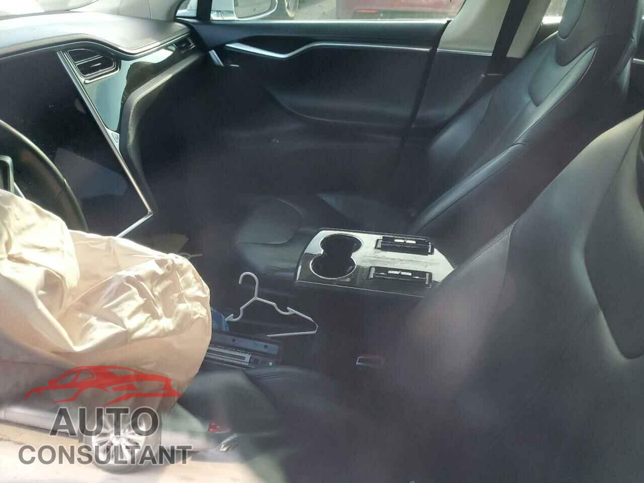 TESLA MODEL S 2013 - 5YJSA1CG0DFP03870