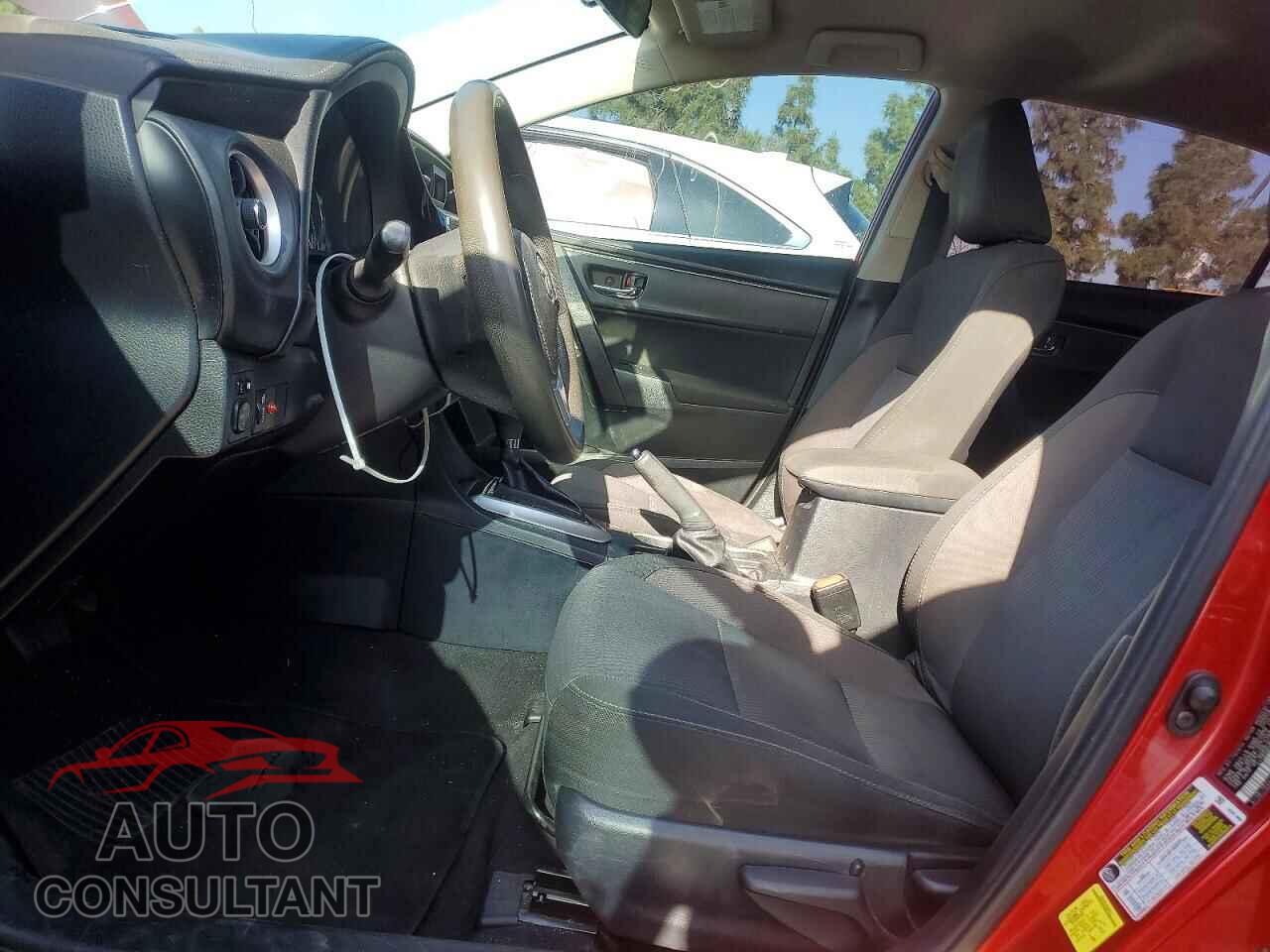 TOYOTA COROLLA 2017 - 2T1BURHE1HC925292