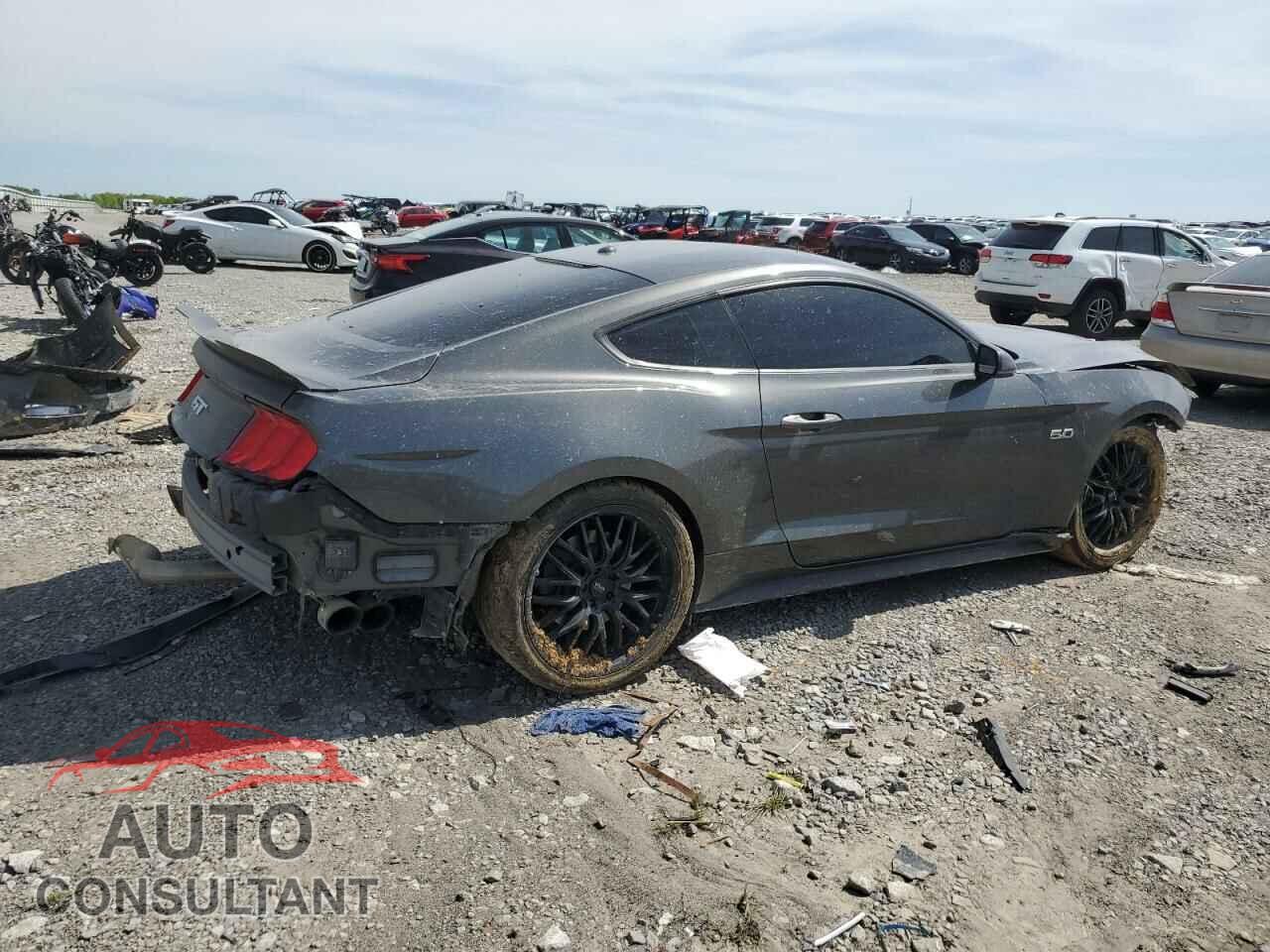 FORD MUSTANG 2018 - 1FA6P8CF0J5126857
