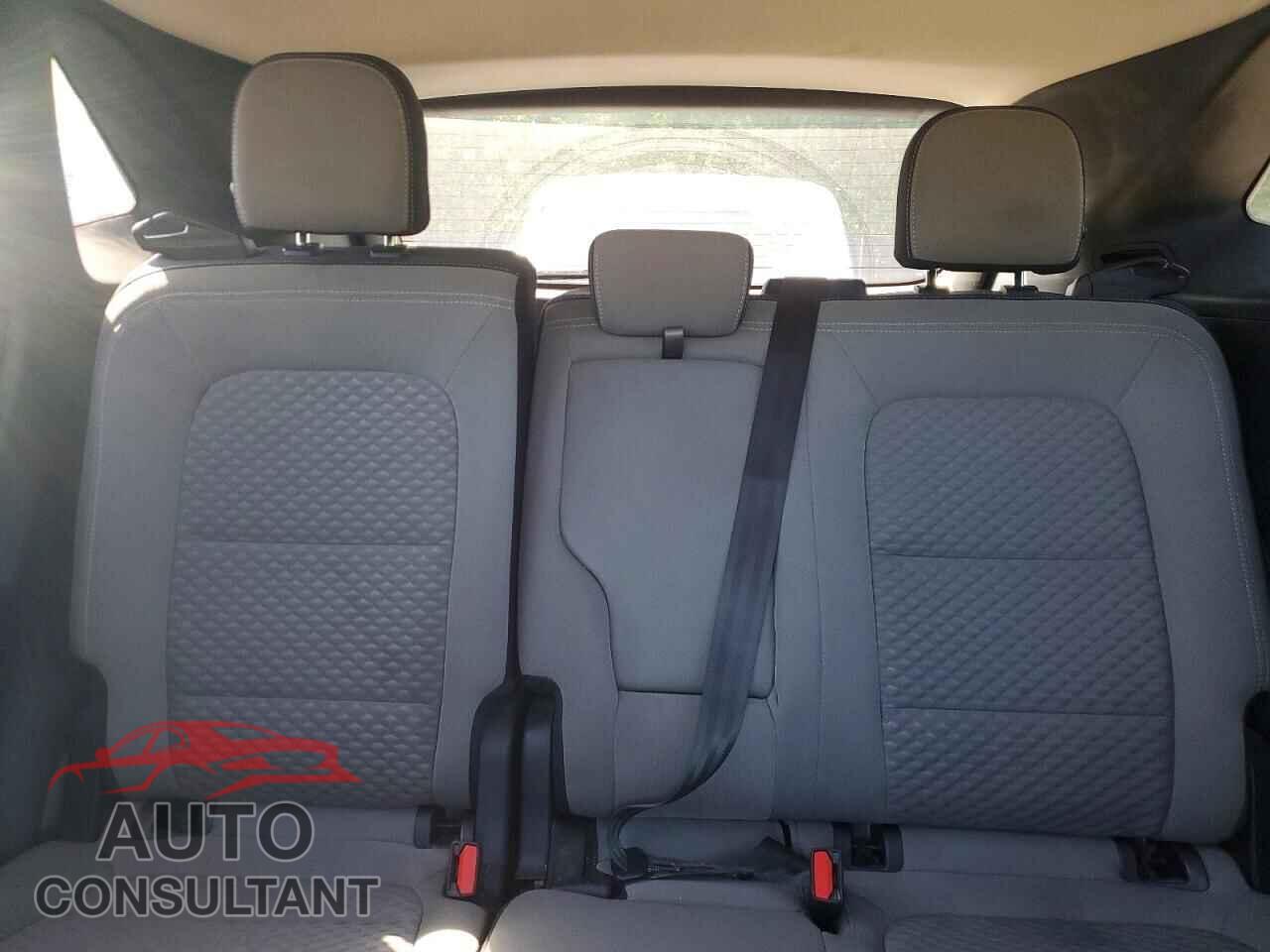 FORD ESCAPE 2020 - 1FMCU0G61LUA45548