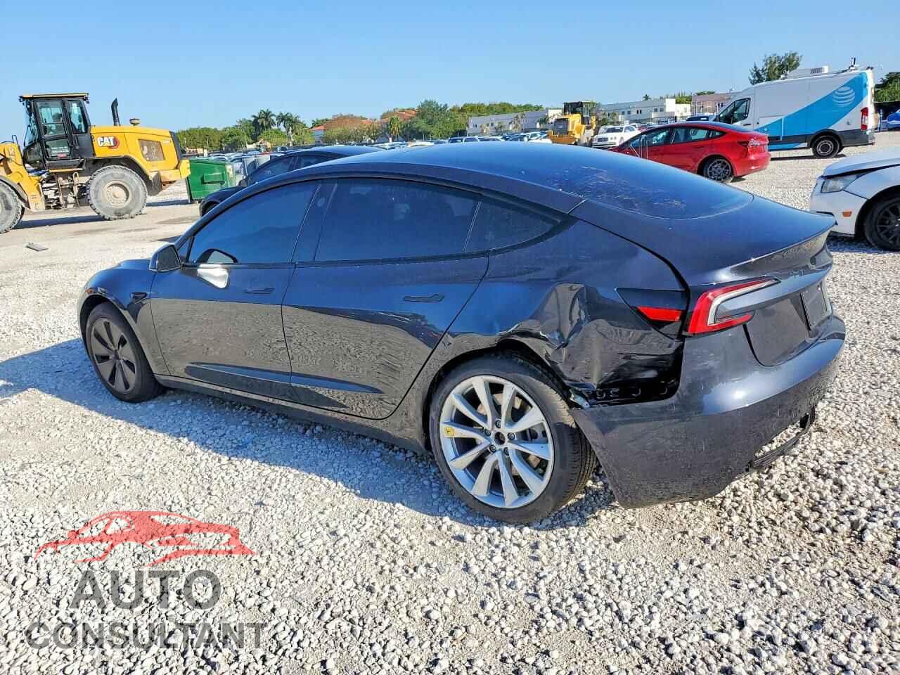 TESLA MODEL 3 2025 - 5YJ3E1EAXSF976149