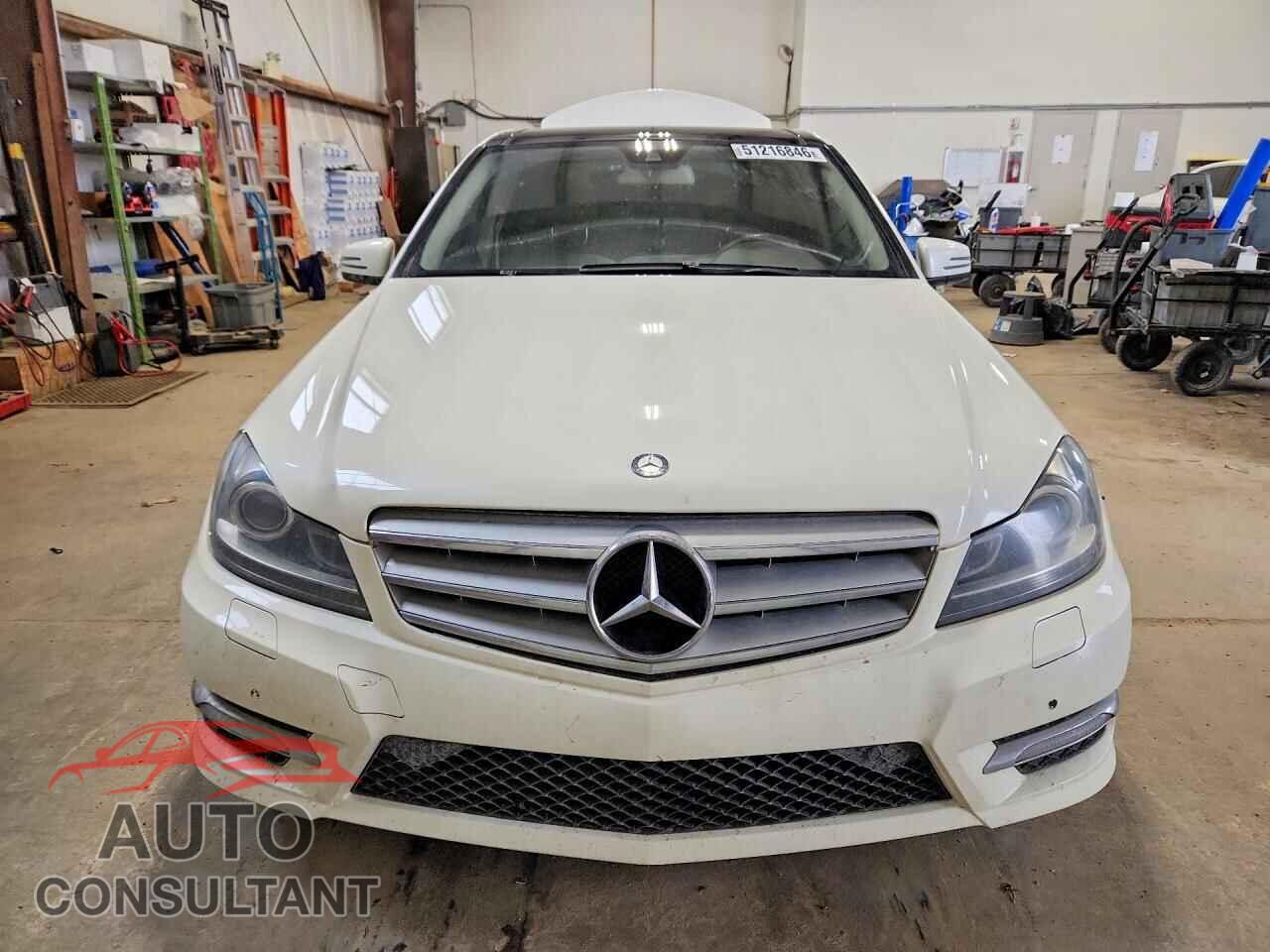 MERCEDES-BENZ C-CLASS 2012 - WDDGF8BBXCA710862