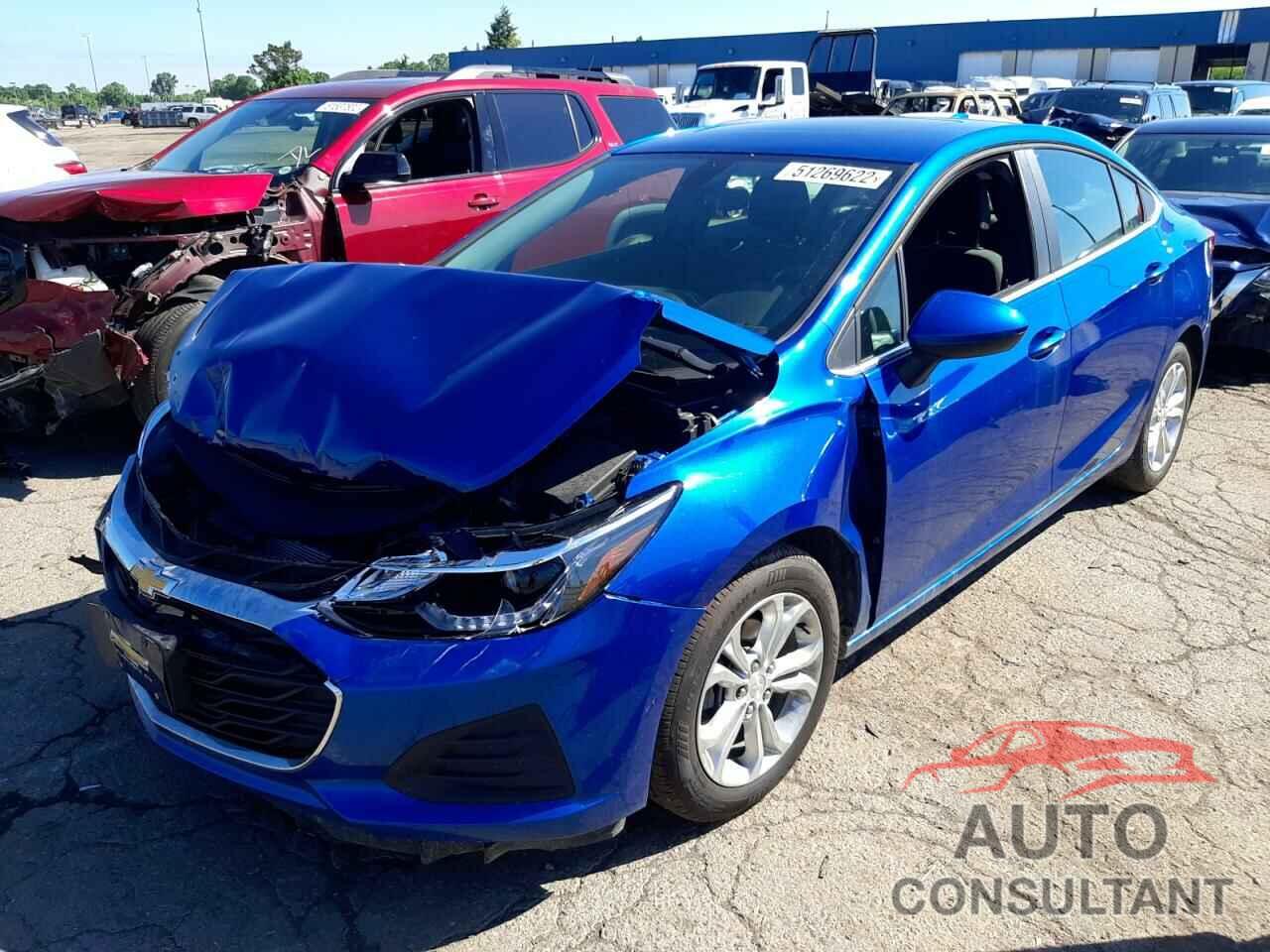 CHEVROLET CRUZE 2019 - 1G1BE5SM8K7136970