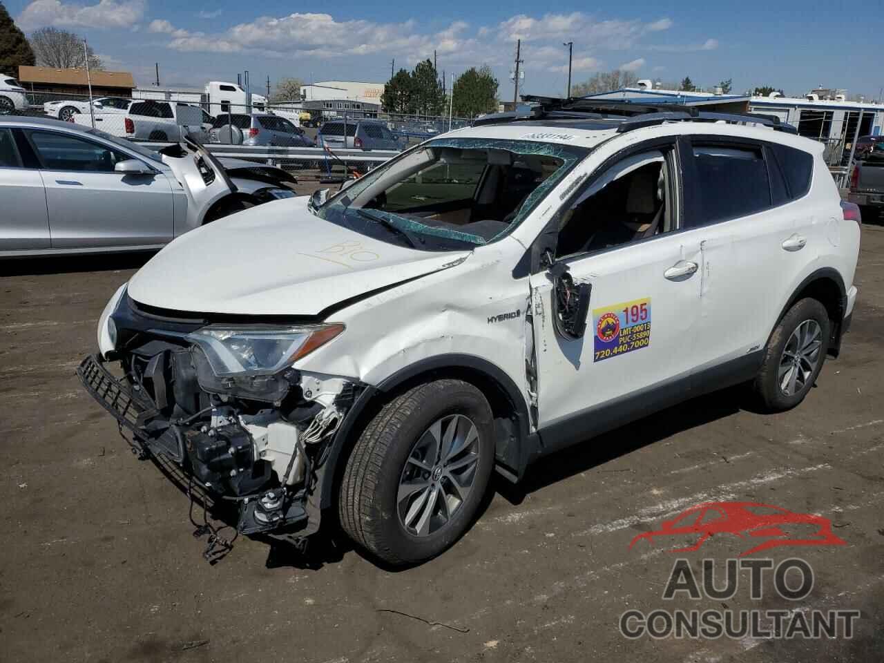 TOYOTA RAV4 2017 - JTMRJREV7HD152813