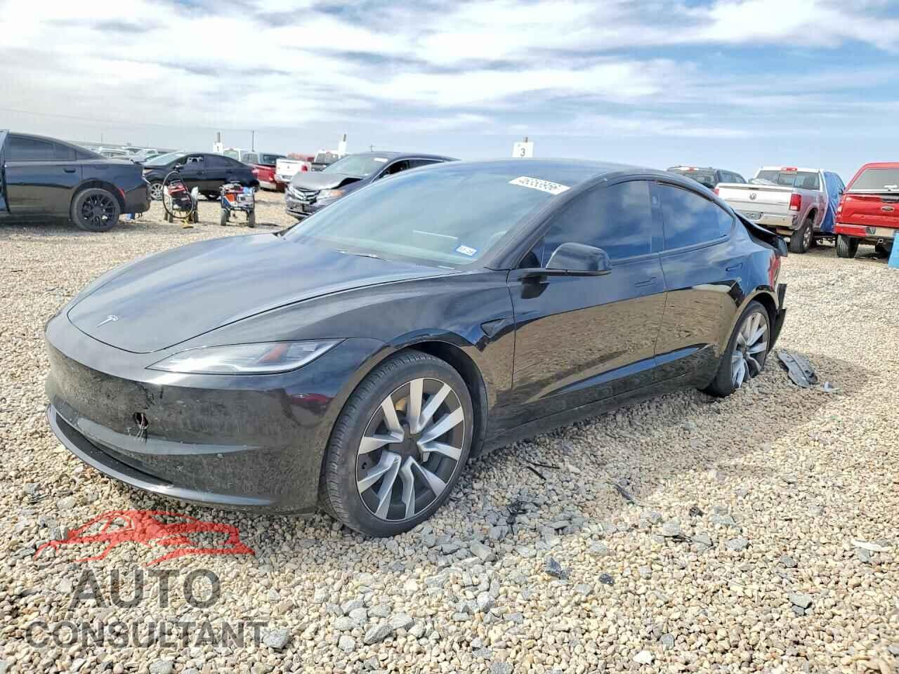 TESLA MODEL 3 2024 - 5YJ3E1EA5RF768013