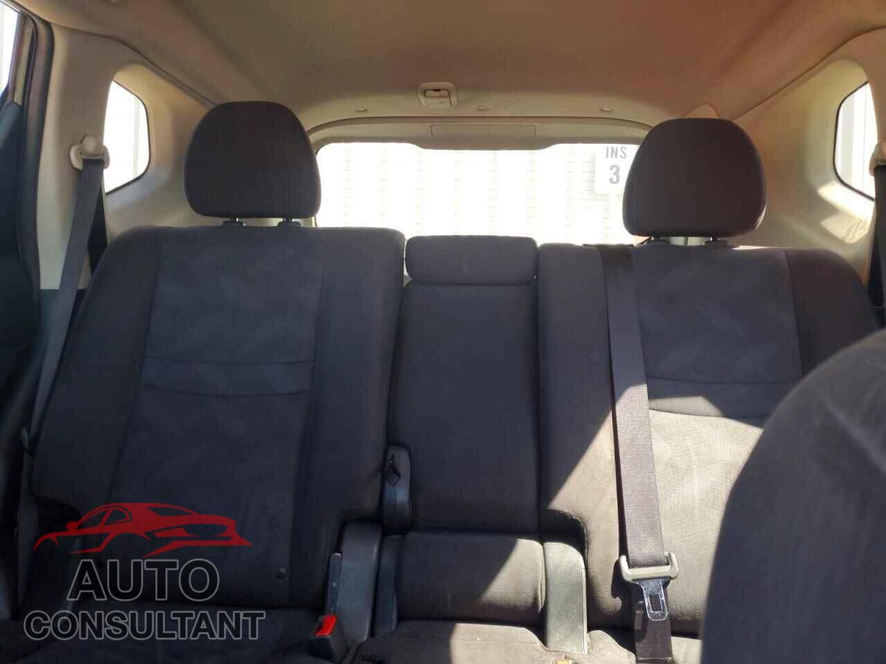 NISSAN ROGUE 2015 - KNMAT2MV3FP517080