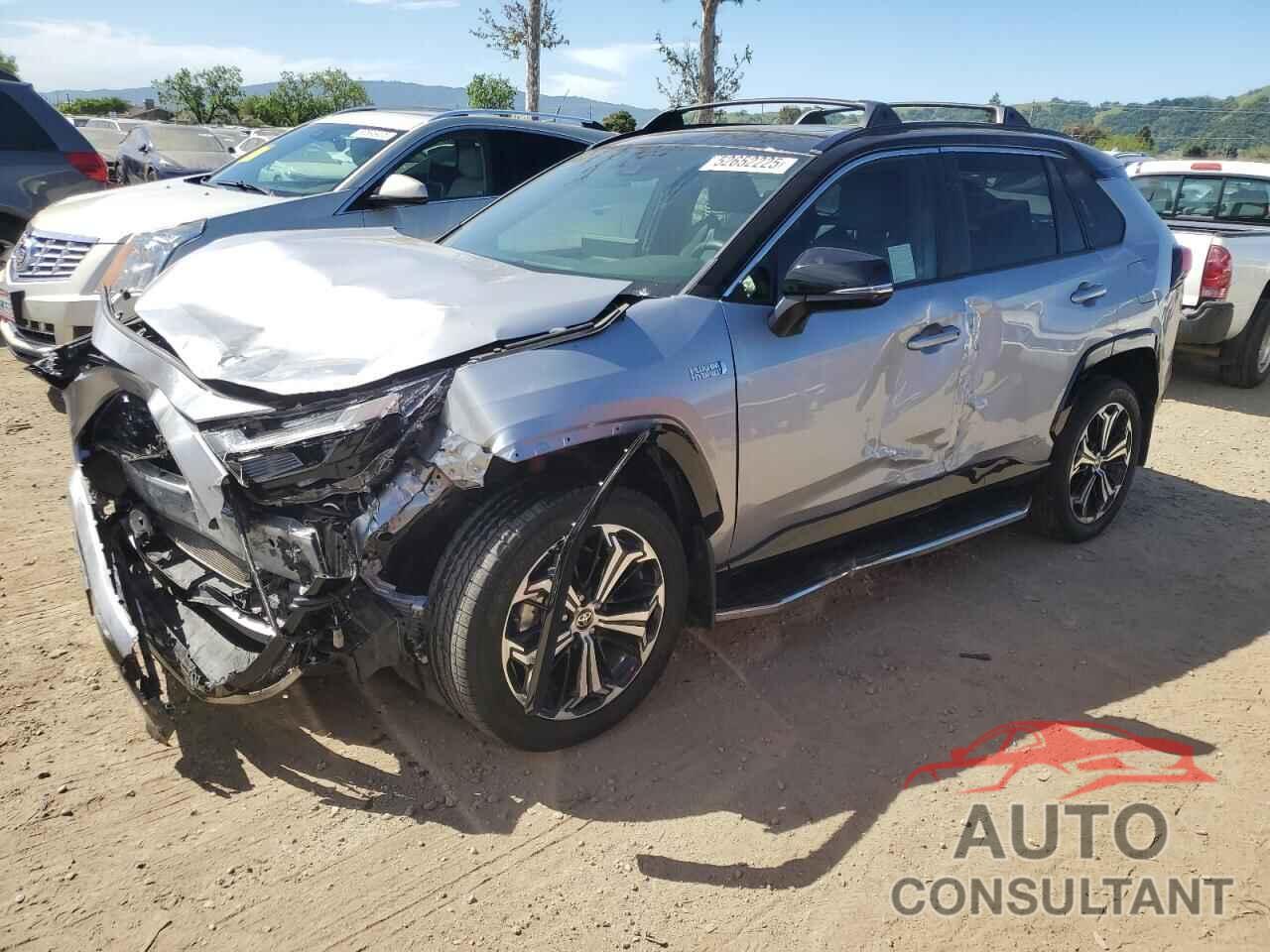 TOYOTA RAV4 2024 - JTMEB3FV0RD181885