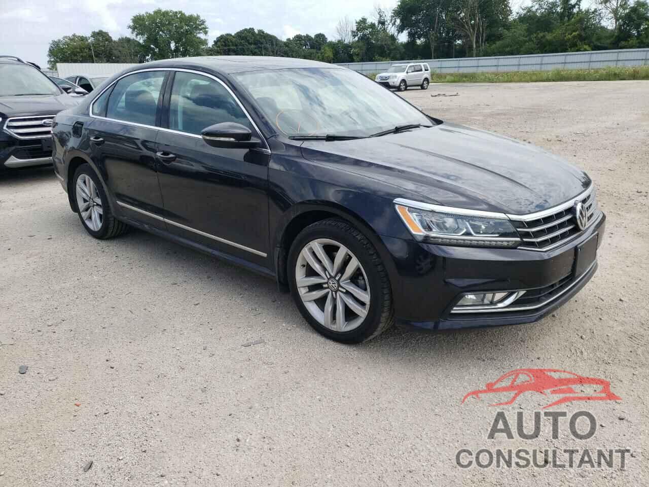 VOLKSWAGEN PASSAT 2017 - 1VWGT7A35HC082659