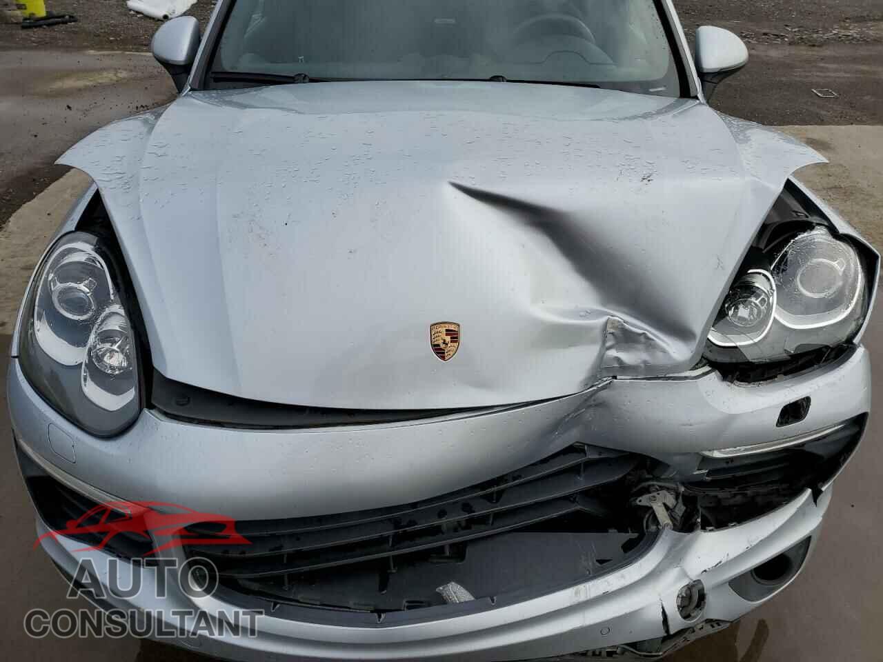 PORSCHE CAYENNE 2017 - WP1AA2A27HKA83499