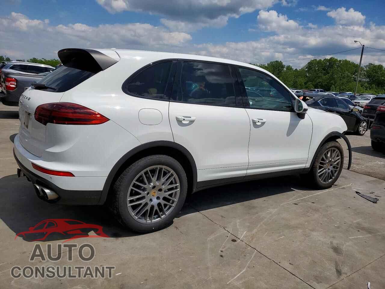 PORSCHE CAYENNE 2018 - WP1AB2A23JLA60847
