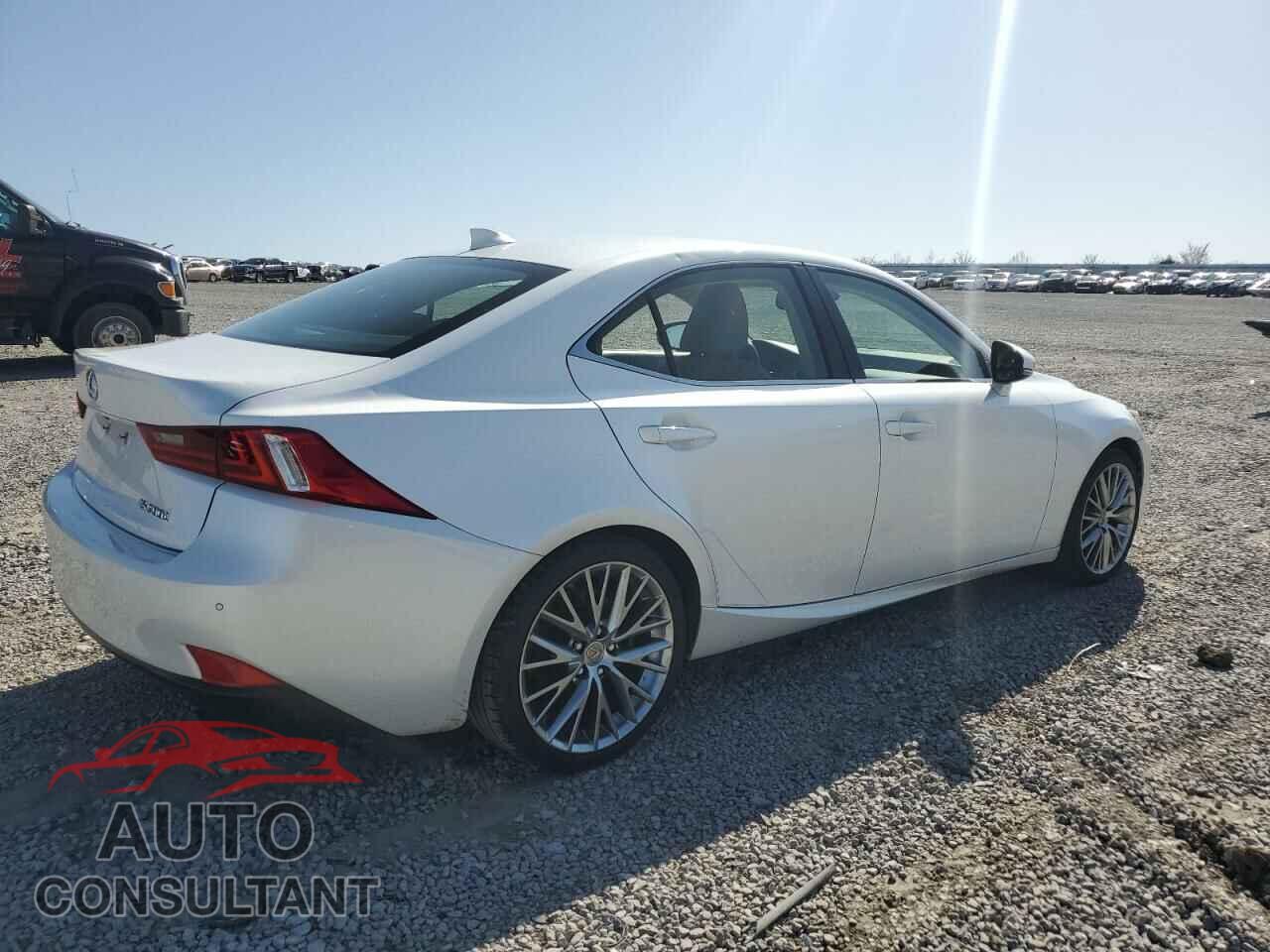 LEXUS IS 2016 - JTHBA1D24G5023087