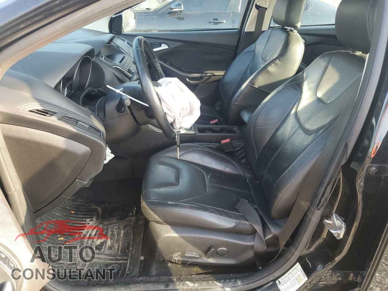 FORD FOCUS 2015 - 1FADP3F22FL270965