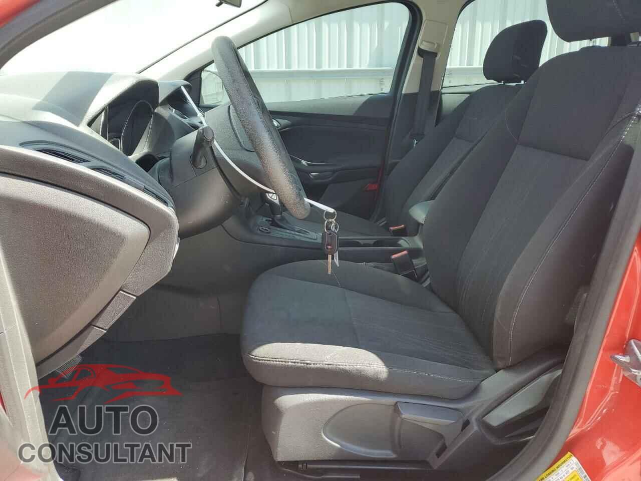 FORD FOCUS 2016 - 1FADP3K2XGL248087
